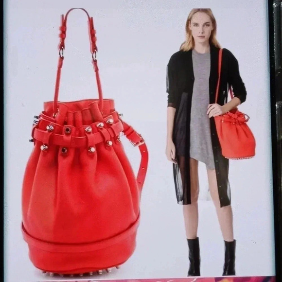 Alexander wang studded Diego bucket leather bag - Picture 2 of 16